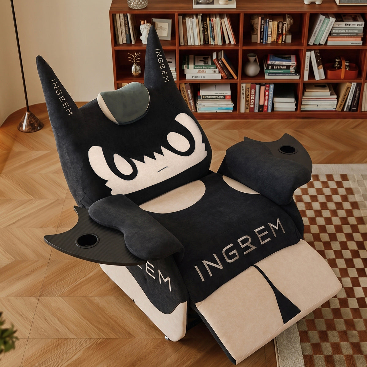 Bat Cat Power Recliner – Cat-Scratch Resistant Fabric
